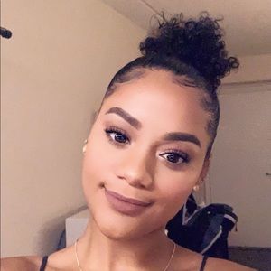 Meet your Posher, Camille